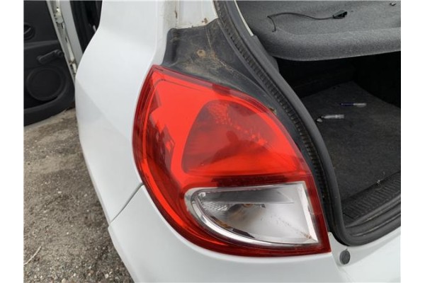 Recambio de piloto trasero izquierdo para renault clio iii 1.5 dci (c/br1g) referencia OEM IAM 8200886944  