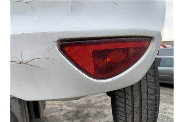 Recambio de piloto antiniebla trasero derecho para renault clio iii 1.5 dci (c/br1g) referencia OEM IAM 8200776054  