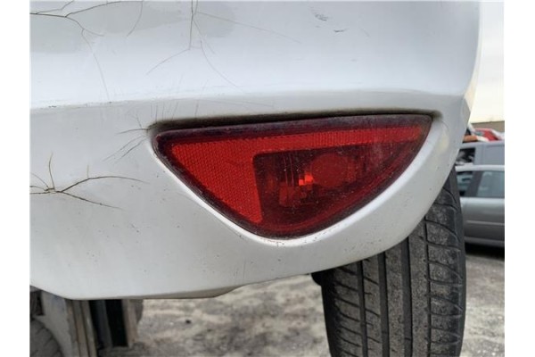 Recambio de piloto antiniebla trasero derecho para renault clio iii 1.5 dci (c/br1g) referencia OEM IAM 8200776054  