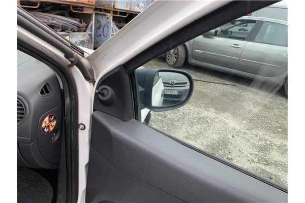 Recambio de retrovisor derecho para renault clio iii 1.5 dci (c/br1g) referencia OEM IAM 7701061191  