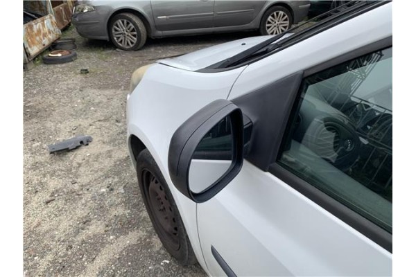 Recambio de retrovisor izquierdo para renault clio iii 1.5 dci (c/br1g) referencia OEM IAM 7701061190  