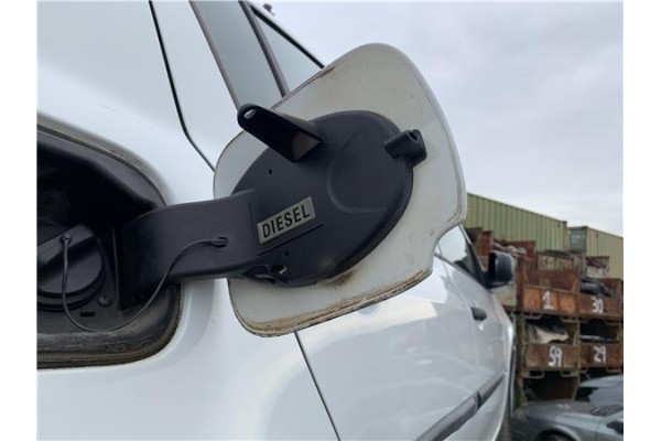 Recambio de tapa exterior combustible para renault clio iii 1.5 dci (c/br1g) referencia OEM IAM 8200290088  