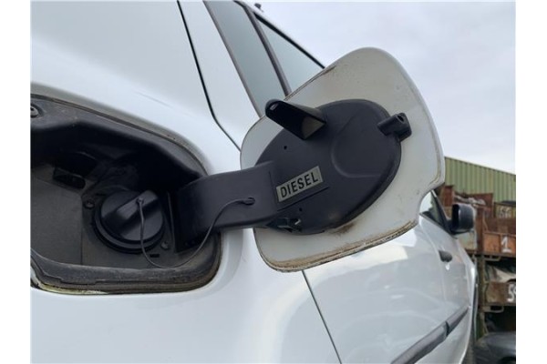 Recambio de tapa exterior combustible para renault clio iii 1.5 dci (c/br1g) referencia OEM IAM 8200290088  