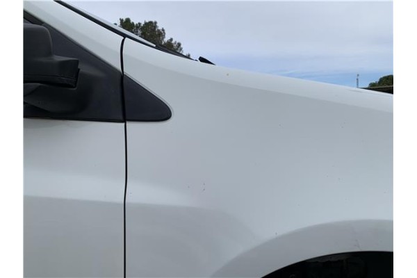 Recambio de aleta delantero derecha para renault clio iii 1.5 dci (c/br1g) referencia OEM IAM 7701476105 8,20E+09 