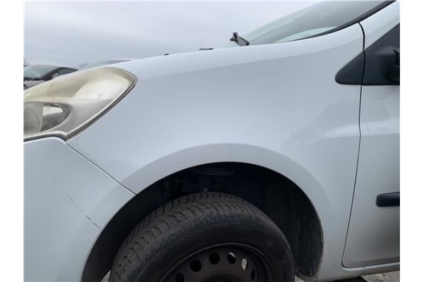 Recambio de aleta delantero izquierda para renault clio iii 1.5 dci (c/br1g) referencia OEM IAM 7701476104 8200325170 