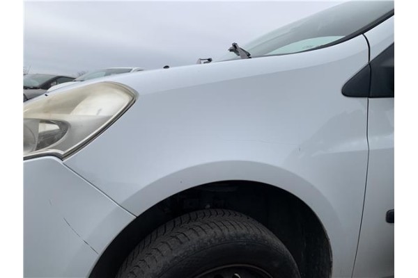 Recambio de aleta delantero izquierda para renault clio iii 1.5 dci (c/br1g) referencia OEM IAM 7701476104 8200325170 