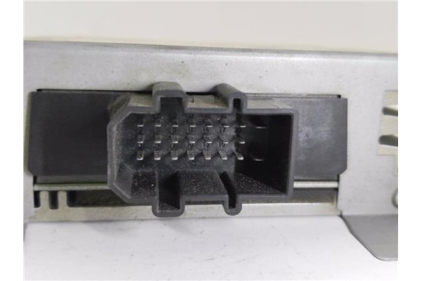 Recambio de amplificador sonido para seat exeo st (3r5) 2.0 reference referencia OEM IAM 8E9035223D  