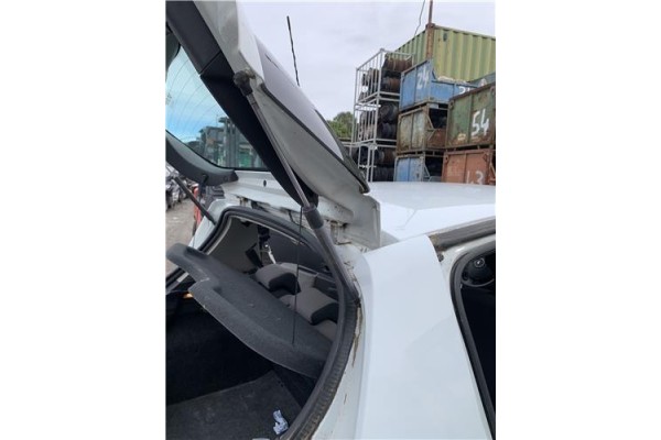 Recambio de amortiguador porton para renault clio iii 1.5 dci (c/br1g) referencia OEM IAM 8200299546 21051203 