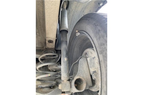 Recambio de amortiguador trasero derecho para renault clio iii 1.5 dci (c/br1g) referencia OEM IAM 8200452700 8200676771 