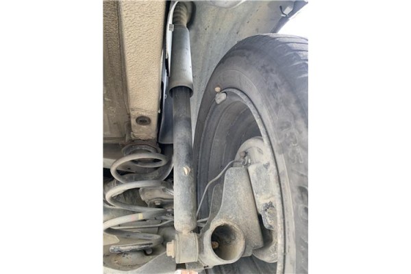 Recambio de amortiguador trasero derecho para renault clio iii 1.5 dci (c/br1g) referencia OEM IAM 8200452700 8200676771 