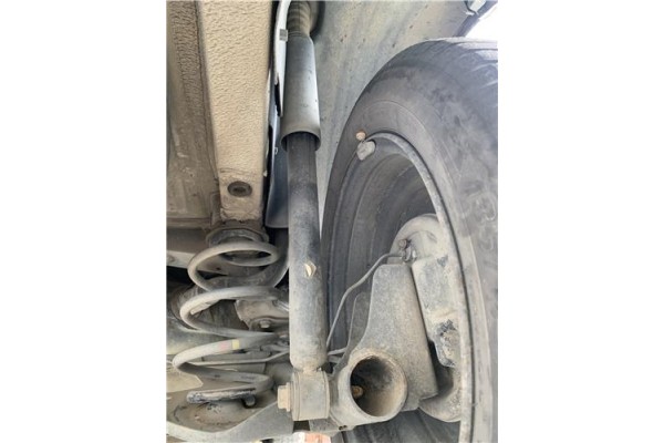 Recambio de amortiguador trasero derecho para renault clio iii 1.5 dci (c/br1g) referencia OEM IAM 8200452700 8200676771 