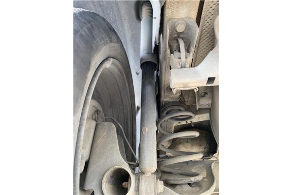 Recambio de amortiguador trasero izquierdo para renault clio iii 1.5 dci (c/br1g) referencia OEM IAM 8200452700 8200676771 