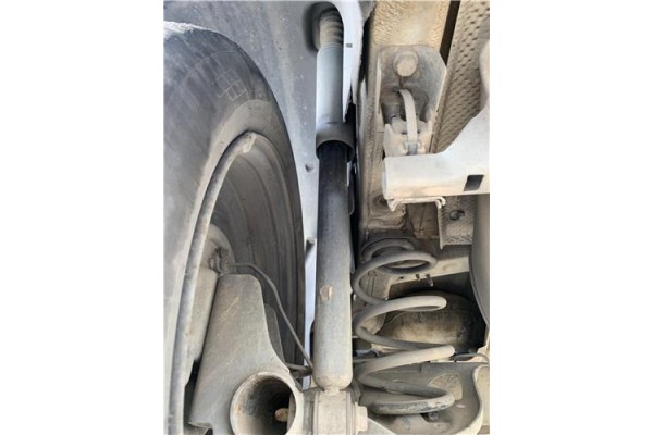 Recambio de amortiguador trasero izquierdo para renault clio iii 1.5 dci (c/br1g) referencia OEM IAM 8200452700 8200676771 