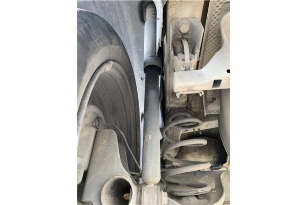 Recambio de amortiguador trasero izquierdo para renault clio iii 1.5 dci (c/br1g) referencia OEM IAM 8200452700 8200676771 