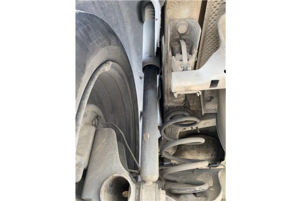 Recambio de amortiguador trasero izquierdo para renault clio iii 1.5 dci (c/br1g) referencia OEM IAM 8200452700 8200676771 