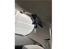 Recambio de anclaje cinturon trasero central para renault clio iii 1.5 dci (c/br1g) referencia OEM IAM 8200683944  