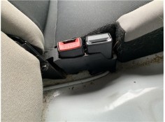 Recambio de anclaje cinturon trasero izquierdo para renault clio iii 1.5 dci (c/br1g) referencia OEM IAM 8200684024  