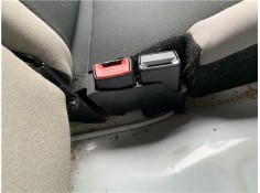 Recambio de anclaje cinturon trasero izquierdo para renault clio iii 1.5 dci (c/br1g) referencia OEM IAM 8200684024  