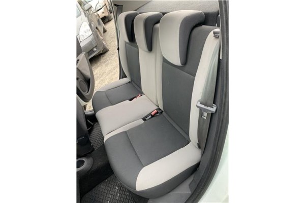 Recambio de asientos traseros para renault clio iii 1.5 dci (c/br1g) referencia OEM IAM 7701061837 886516182R 