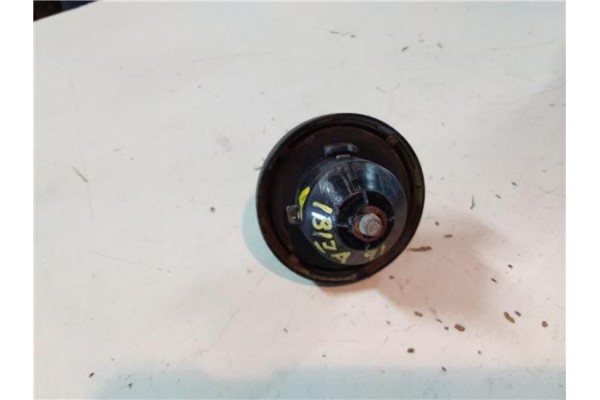 Recambio de tapon combustible para seat ibiza 0.9 referencia OEM IAM    Recambio de tapon combustible para seat ibiza 0.9 referencia OEM IAM