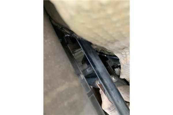 Recambio de barra estabilizadora delantero para renault clio iii 1.5 dci (c/br1g) referencia OEM IAM 8200699574  