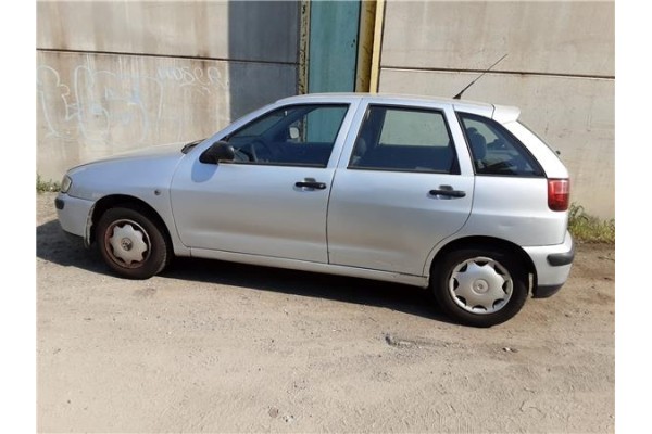 seat ibiza (6k1) del año 2001