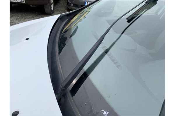 Recambio de brazo limpiaparabrisas delantero derecho para renault clio iii 1.5 dci (c/br1g) referencia OEM IAM 7701061594 770107