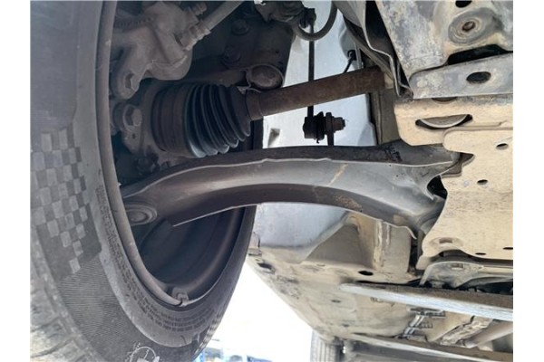 Recambio de brazo suspension delantero derecho para renault clio iii 1.5 dci (c/br1g) referencia OEM IAM 8200615058 8200744092 