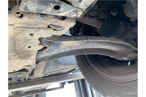 Recambio de brazo suspension delantero izquierdo para renault clio iii 1.5 dci (c/br1g) referencia OEM IAM 8200615057 8200744091