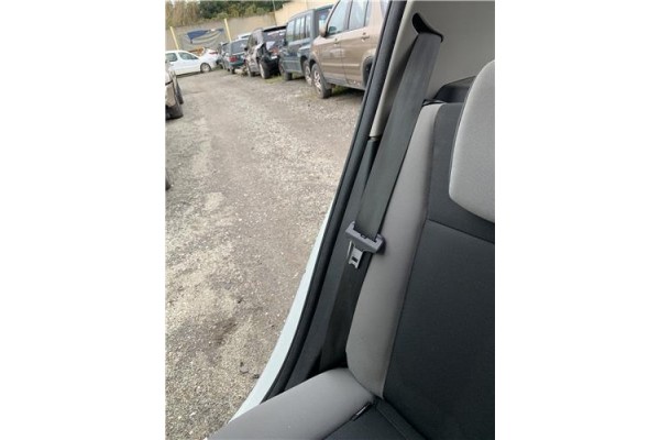 Recambio de cinturon seguridad trasero derecho para renault clio iii 1.5 dci (c/br1g) referencia OEM IAM 8200683948  