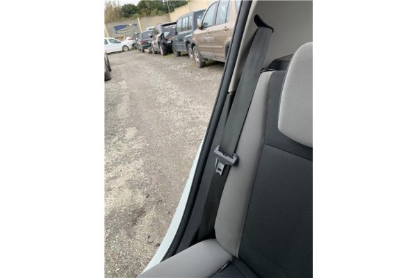 Recambio de cinturon seguridad trasero derecho para renault clio iii 1.5 dci (c/br1g) referencia OEM IAM 8200683948  