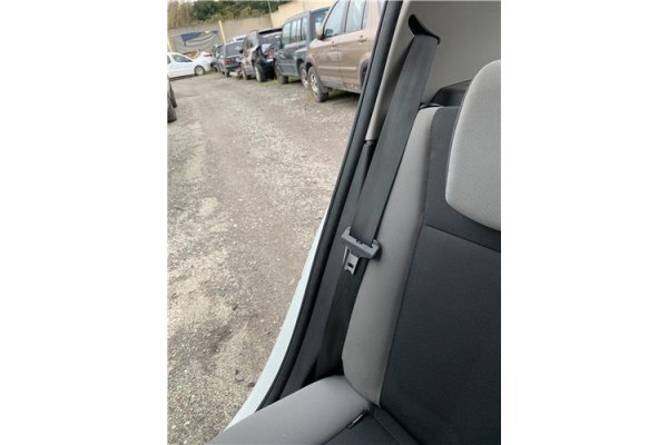 Recambio de cinturon seguridad trasero derecho para renault clio iii 1.5 dci (c/br1g) referencia OEM IAM 8200683948  