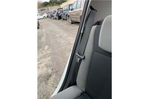 Recambio de cinturon seguridad trasero derecho para renault clio iii 1.5 dci (c/br1g) referencia OEM IAM 8200683948  