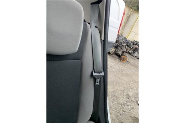 Recambio de cinturon seguridad trasero izquierdo para renault clio iii 1.5 dci (c/br1g) referencia OEM IAM 8200683950  