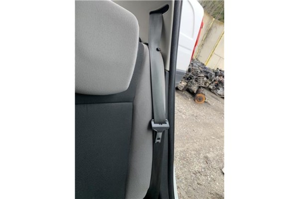 Recambio de cinturon seguridad trasero izquierdo para renault clio iii 1.5 dci (c/br1g) referencia OEM IAM 8200683950  