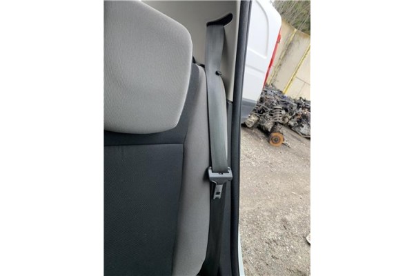 Recambio de cinturon seguridad trasero izquierdo para renault clio iii 1.5 dci (c/br1g) referencia OEM IAM 8200683950  