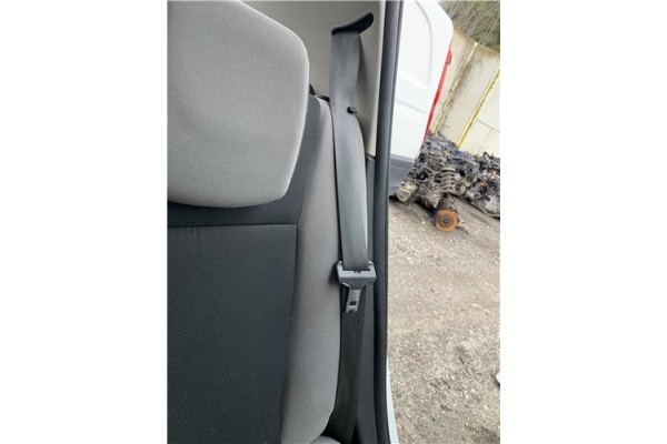 Recambio de cinturon seguridad trasero izquierdo para renault clio iii 1.5 dci (c/br1g) referencia OEM IAM 8200683950  