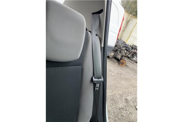Recambio de cinturon seguridad trasero izquierdo para renault clio iii 1.5 dci (c/br1g) referencia OEM IAM 8200683950  