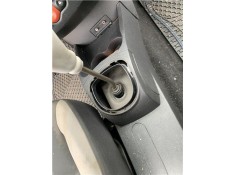 Recambio de consola para renault clio iii 1.5 dci (c/br1g) referencia OEM IAM 8200407987  