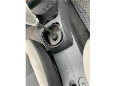 Recambio de consola para renault clio iii 1.5 dci (c/br1g) referencia OEM IAM 8200407987  