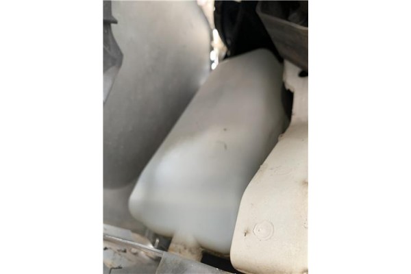 Recambio de deposito limpiaparabrisas para renault clio iii 1.5 dci (c/br1g) referencia OEM IAM 7701058024  