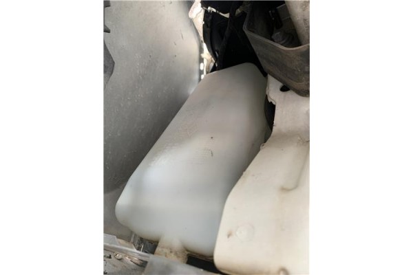 Recambio de deposito limpiaparabrisas para renault clio iii 1.5 dci (c/br1g) referencia OEM IAM 7701058024  