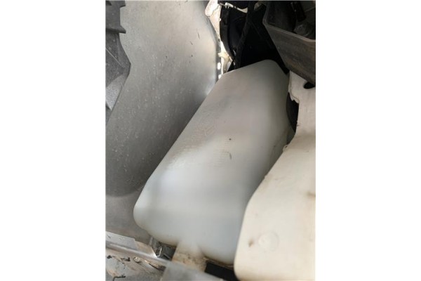 Recambio de deposito limpiaparabrisas para renault clio iii 1.5 dci (c/br1g) referencia OEM IAM 7701058024  