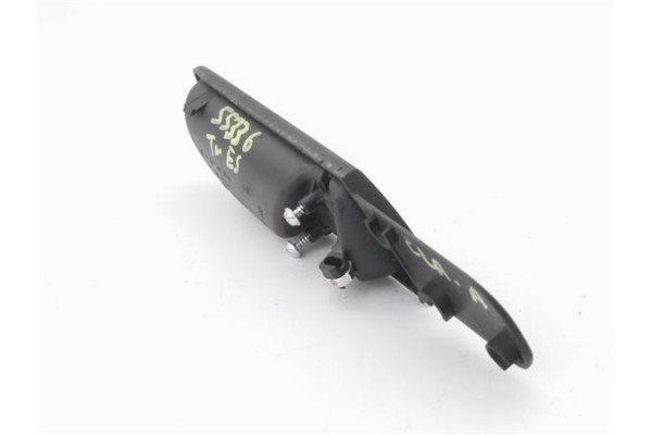 Recambio de manilla int. puerta trasero izquierda para mercedes-benz clase a (bm 169) 1.5 a 150 (169.031) referencia OEM IAM A16