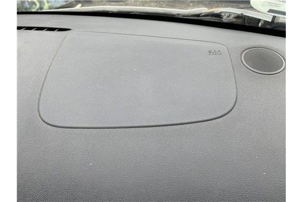 Recambio de kit airbag para renault clio iii 1.5 dci (c/br1g) referencia OEM IAM 8200919226 8200961047 