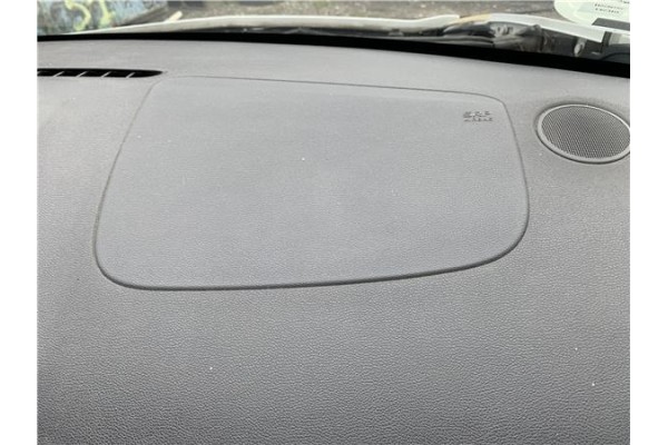 Recambio de kit airbag para renault clio iii 1.5 dci (c/br1g) referencia OEM IAM 8200919226 8200961047 