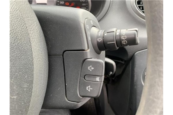 Recambio de mando intermitencia para renault clio iii 1.5 dci (c/br1g) referencia OEM IAM 7701057090 8201590638 