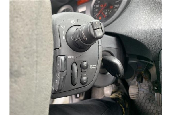 Recambio de mando intermitencia para renault clio iii 1.5 dci (c/br1g) referencia OEM IAM 7701057090 8201590638 