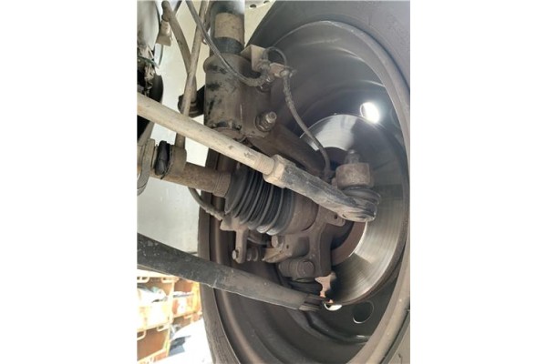 Recambio de mangueta delantero derecha para renault clio iii 1.5 dci (c/br1g) referencia OEM IAM 8200345945  