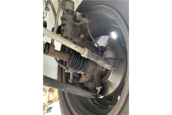 Recambio de mangueta delantero derecha para renault clio iii 1.5 dci (c/br1g) referencia OEM IAM 8200345945  